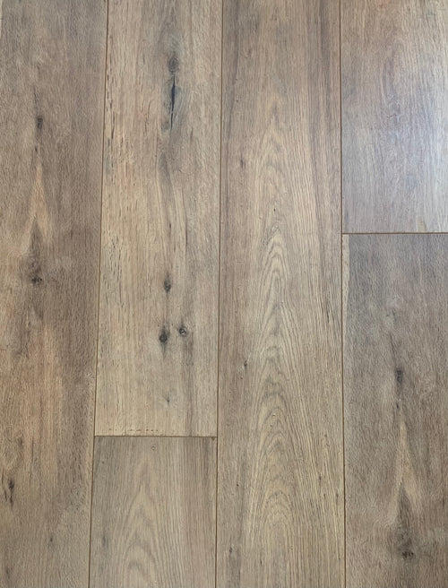 Wilpena - 8mm Aussie Oaks laminate